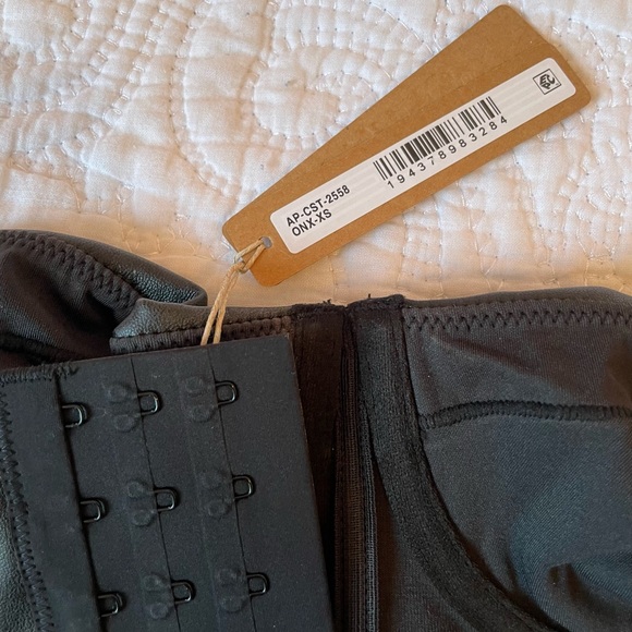 Skims faux leather corset bustier in onyx black - Picture 5 of 7